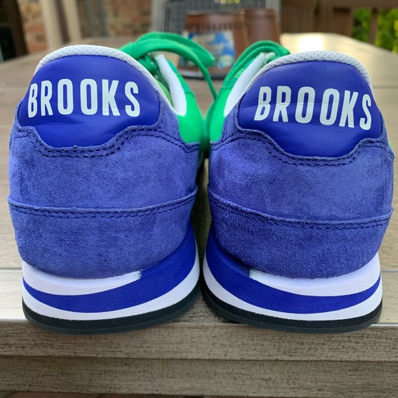 Brooks green and blue tennis shoe. Size 10.5 - Picture 4 of 14